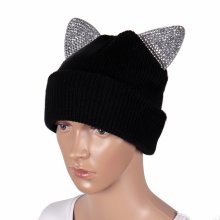 hat, black " cat"