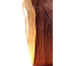 Table top with tree edge "200"