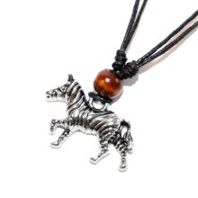 Halskette mit Anhänger "Zebra"