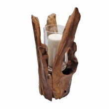 Driftwood design with lantern
