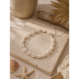 Kette, beige mit Muscheln