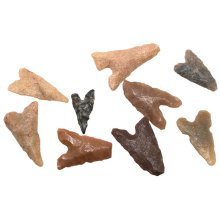 Steinzeitliche Pfeilspitze aus Feuerstein, ca. 2,5 cm lang