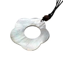 Halskette aus Perlmutt -Blume- Ø 45 mm