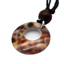 Halskette Tigerkauri,  rund, Ø: 25 mm