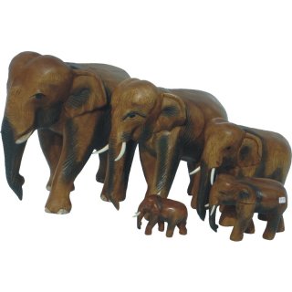 Elephant, wood, height: 7 cm