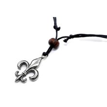 Halskette mit Anhänger "Lilie"