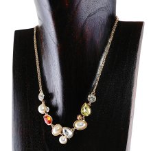 Halskette mit Anhänger "Perlen + Steine",...