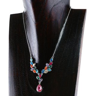 Halskette mit Anhänger "Blätter", silberfarben