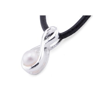 Anhänger, aus Silber mit Perle