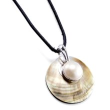 Anhänger, aus Silber mit Perlmutt